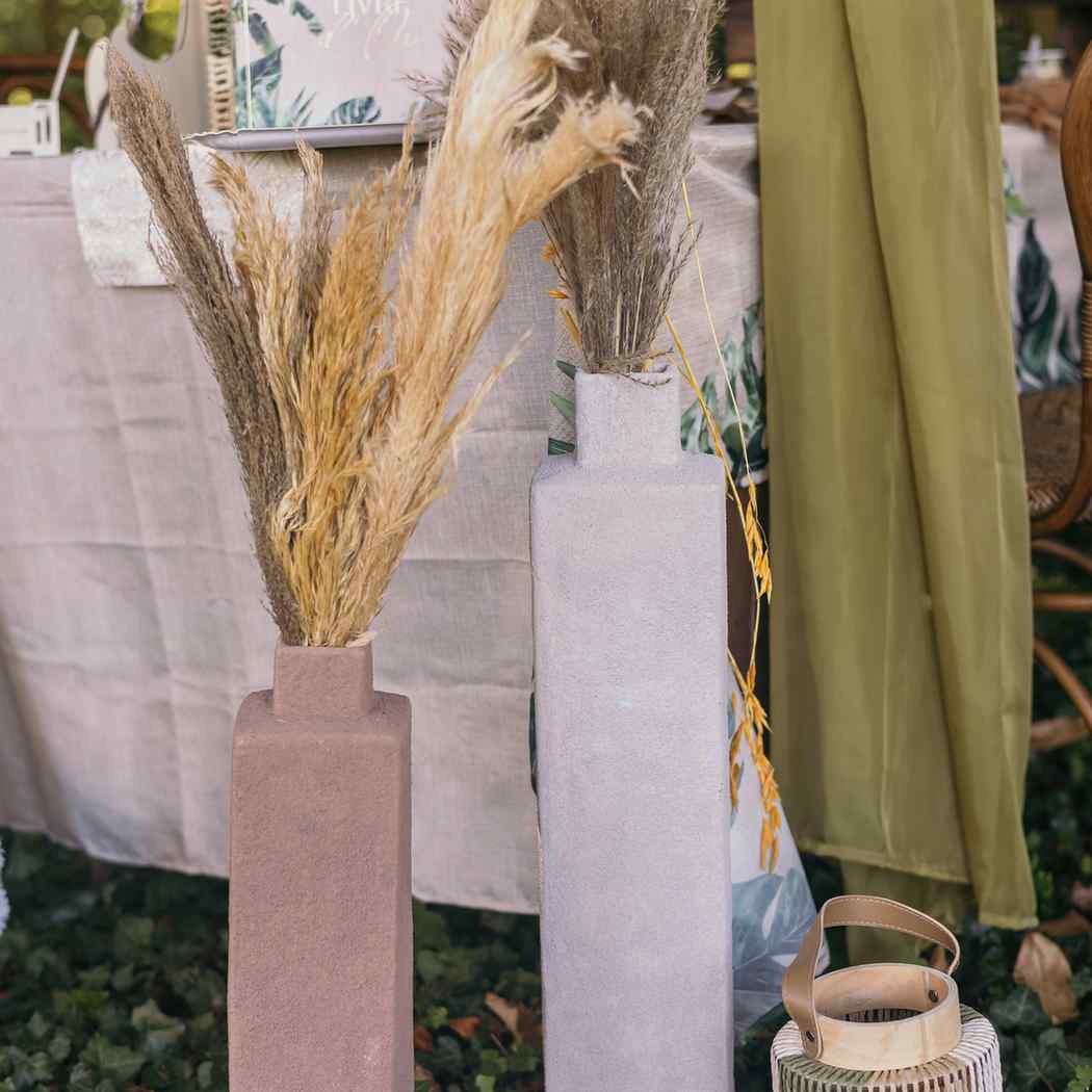 Βάζο Κεραμικό Liora – Μπέζ 11x45x11cm από την εταιρεία Beauty Home