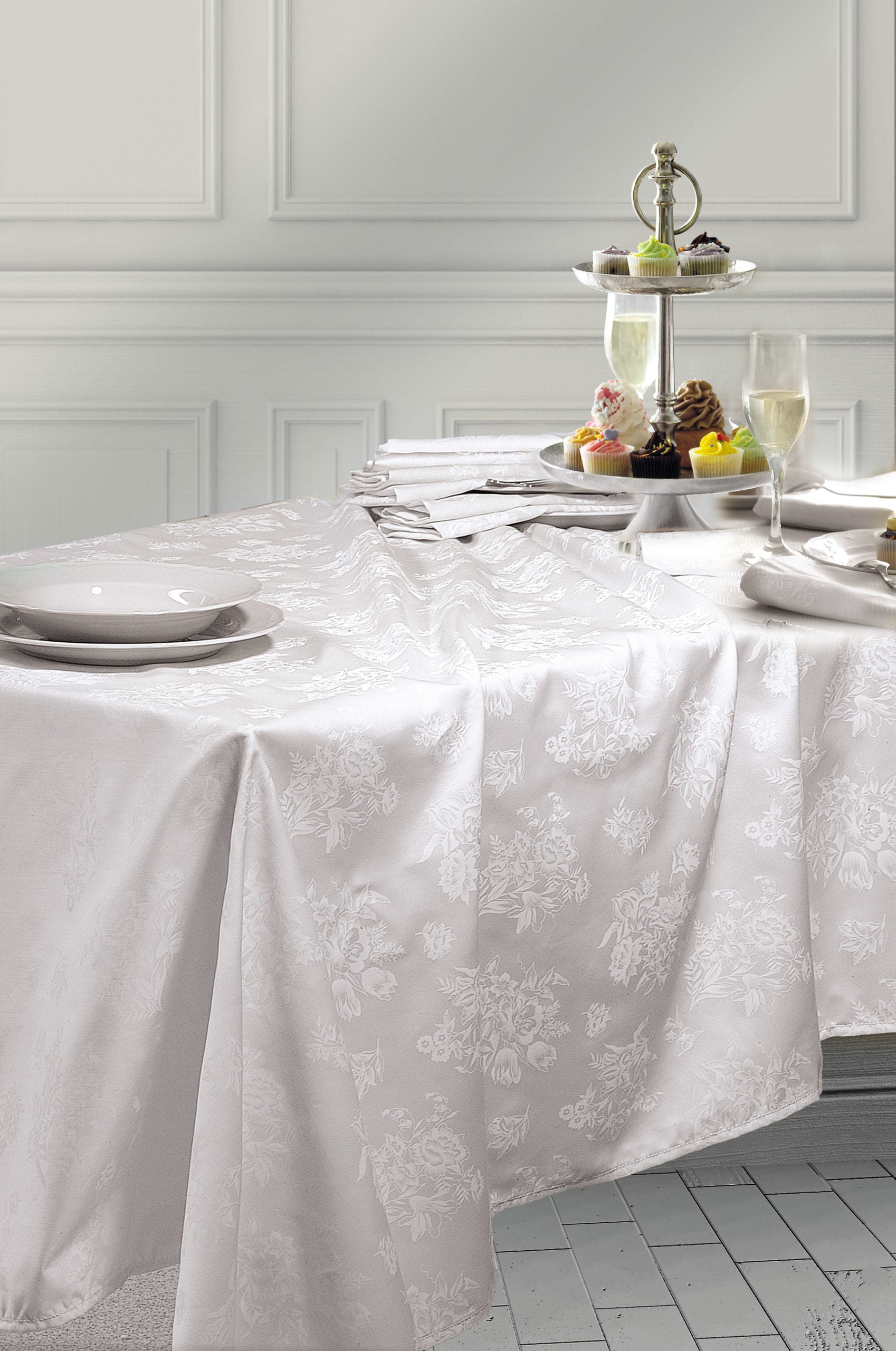 JASMINE - Tραπεζομάντηλο σατέν ζακάρ λευκό 170 x 270 Λευκό 170 x 270 από την εταιρεία Rythmos Home