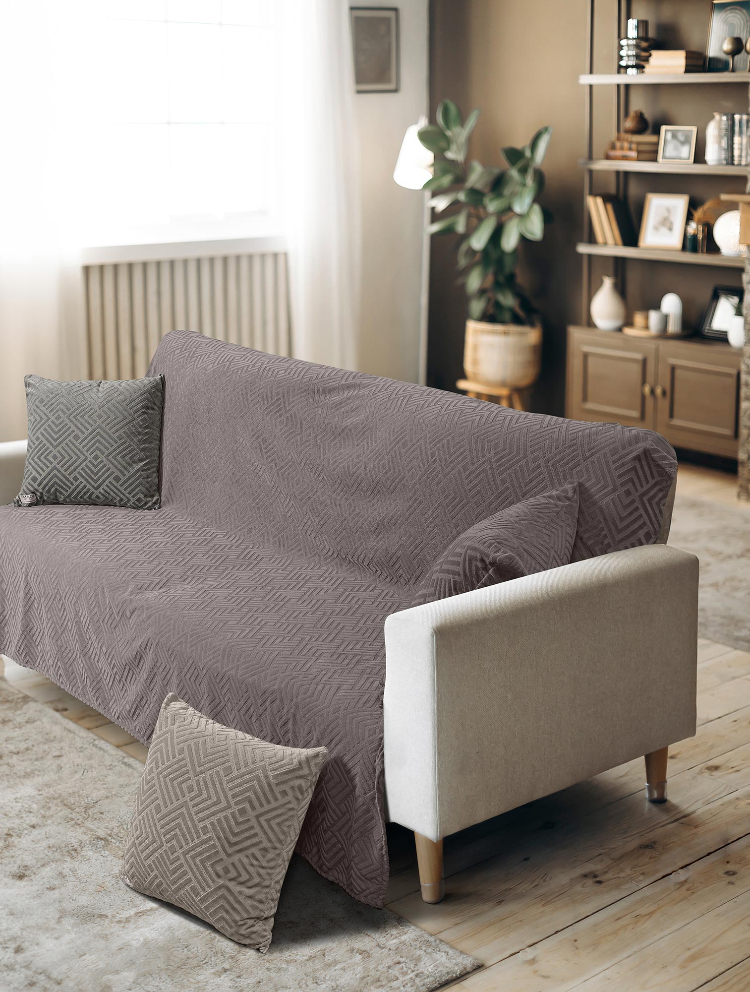 Ριχτάρι LAVIR TAUPE από την εταιρεία Madi