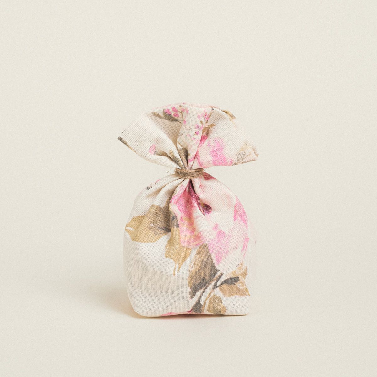 ΠΟΥΓΚΙ ΜΕ ΒΑΣΗ 8 x 12 cm ΚΛΑΣΙΚΟ ΦΛΟΡΑΛ ΕΚΡΟΥ