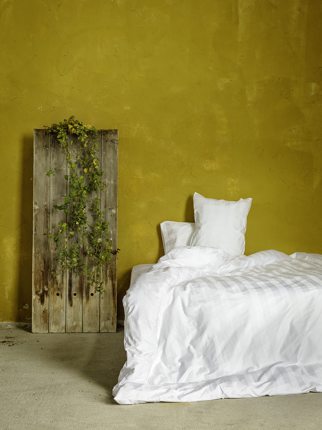 Σεντόνι - 300 Κλωστές Σατέν ρίγα 4,5cm - 100% Βαμβάκι Πενιέ 160x280 από την εταιρεία Nima Hotelling