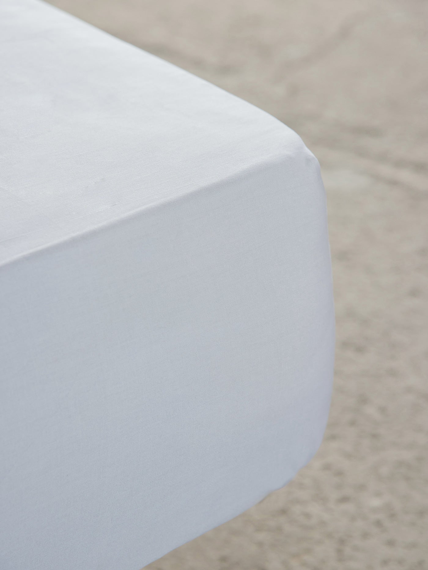 Σεντόνι με Λάστιχο Unicolors White 180x200+32 από την εταιρεία Nima Home