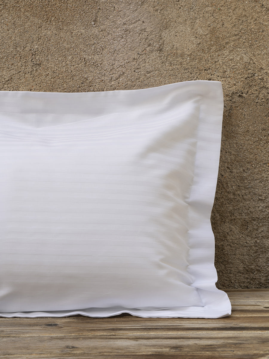 Μαξιλαροθήκη 52x75 Oxford 4 πλευρές - 250 Κλωστές Περκάλι - 80% Βαμβάκι Πενιέ / 20% Πολυέστερ Default Title από την εταιρεία Nima Hotelling