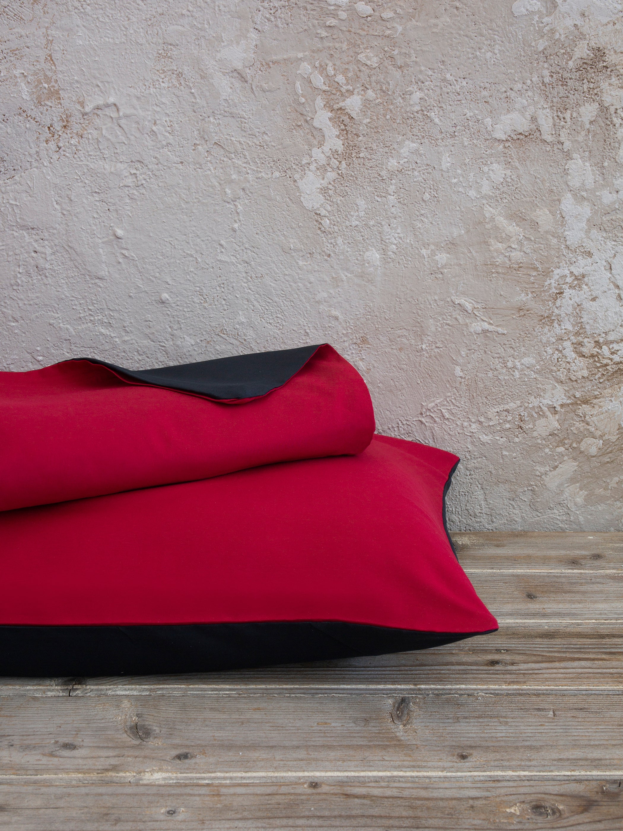 Σετ Παπλωματοθήκη Abalone Ruby Red Black 1x220x240+2 από την εταιρεία NIMA Home