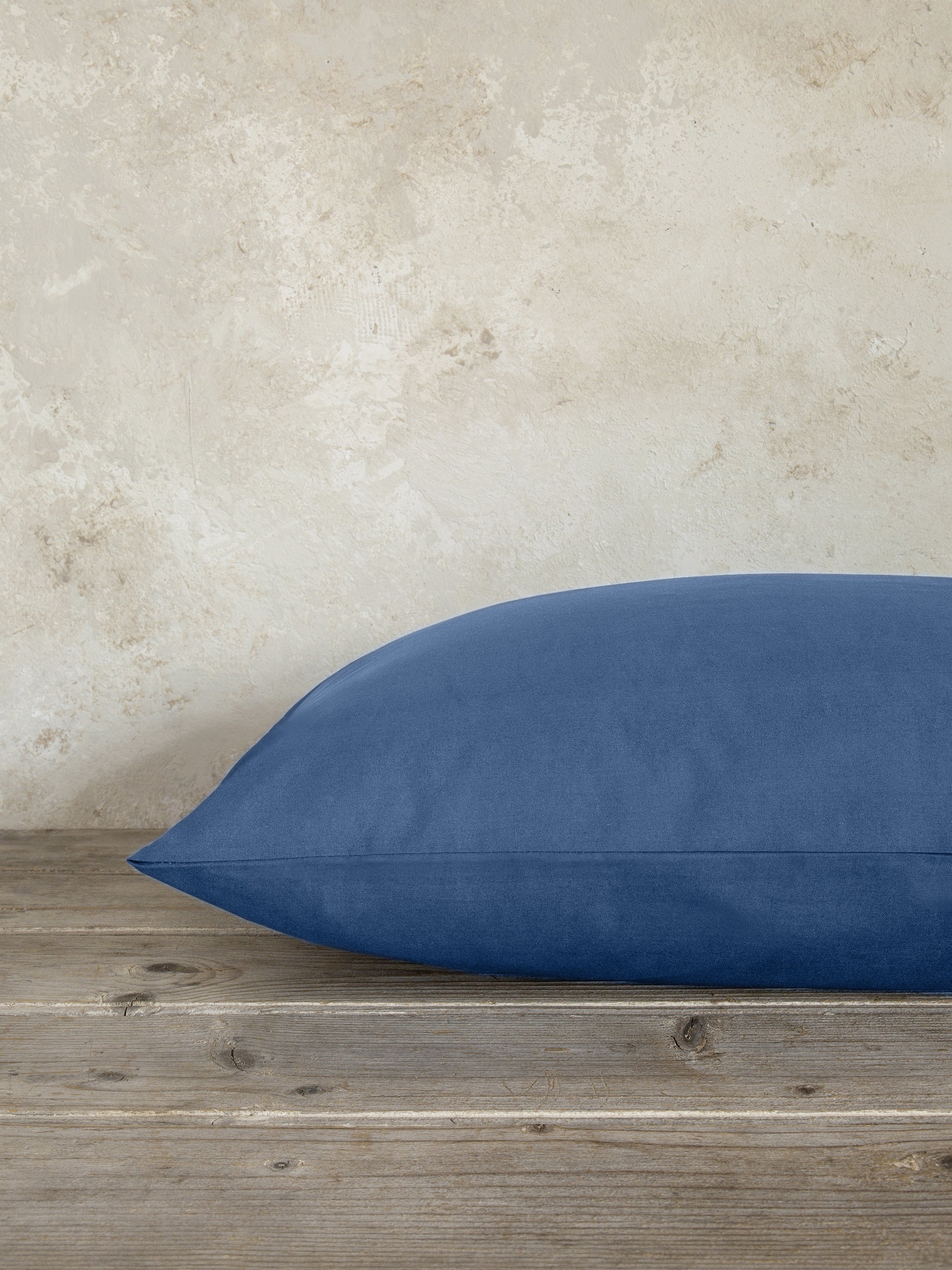 Μαξιλαροθήκες Unicolors Dark Denim από την εταιρεία Nima Home