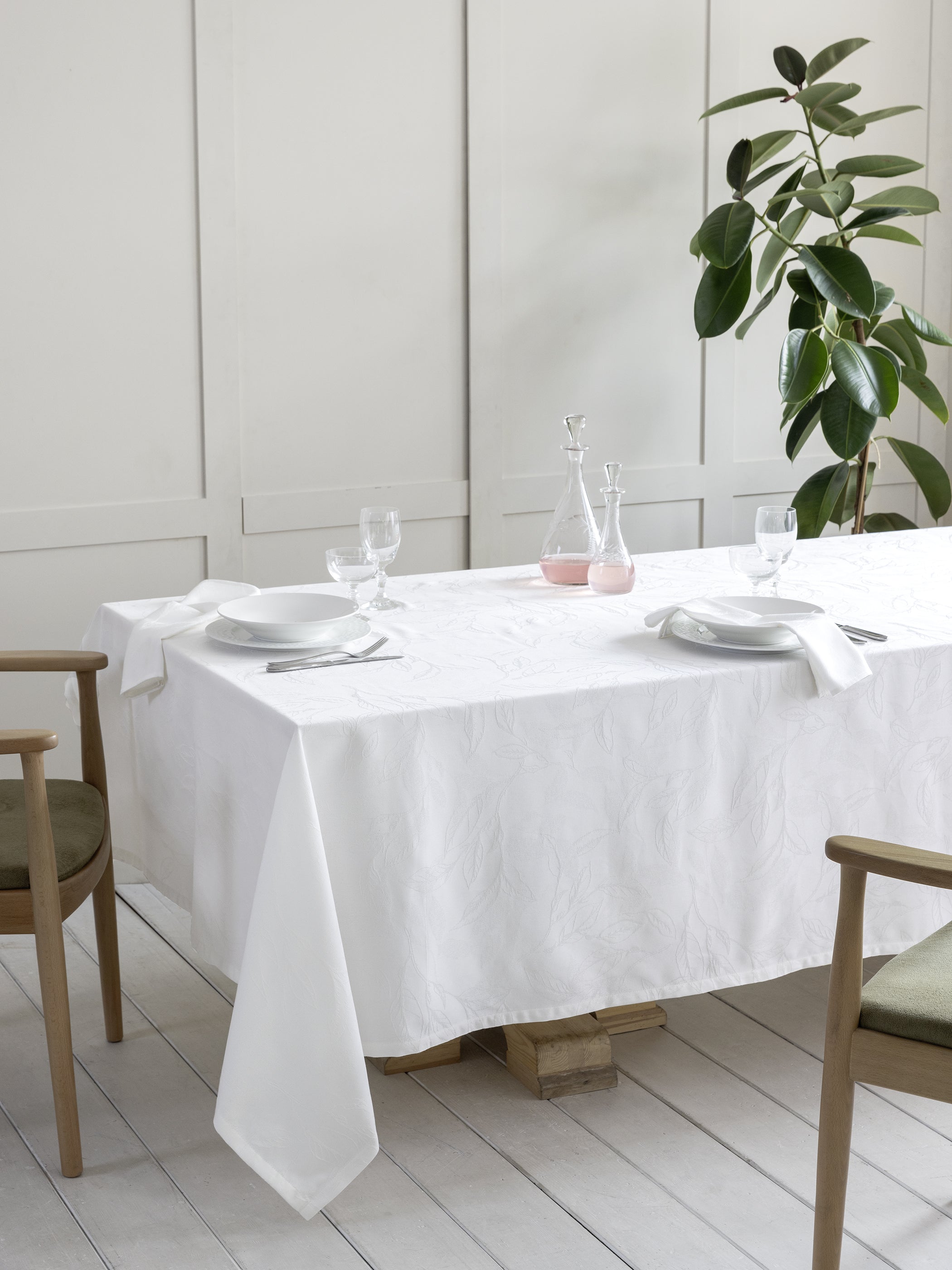 Florelia Off White από την εταιρεία Nima Home