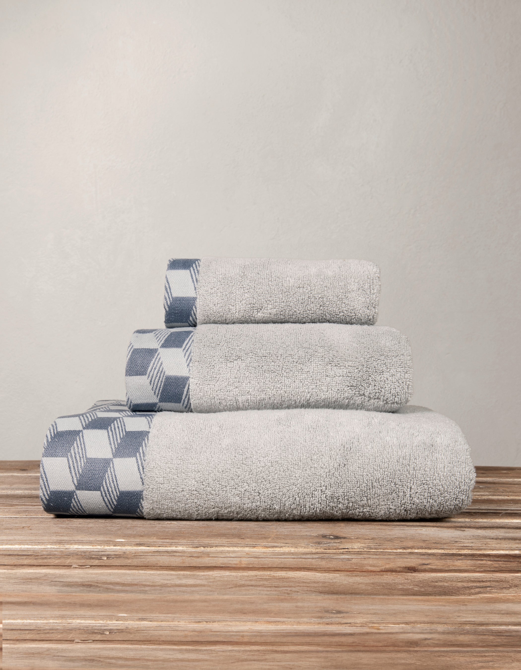 Πετσέτα Luxe Light Gray Προσώπου 50x100 από την εταιρεία Nima Home