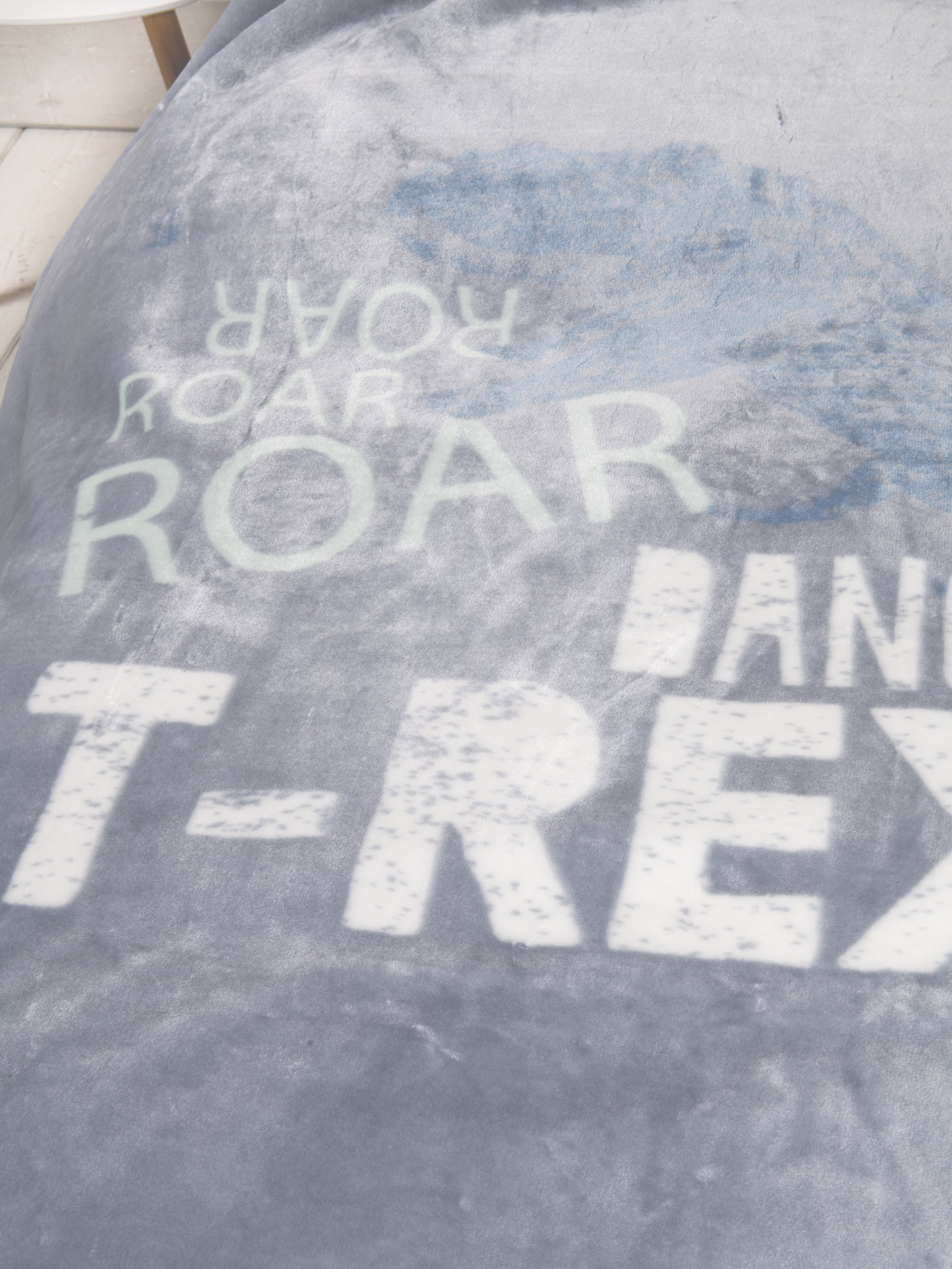 Κουβέρτα Βελουτέ Μονή 160x220 - Roar από την εταιρεία Nima Kids