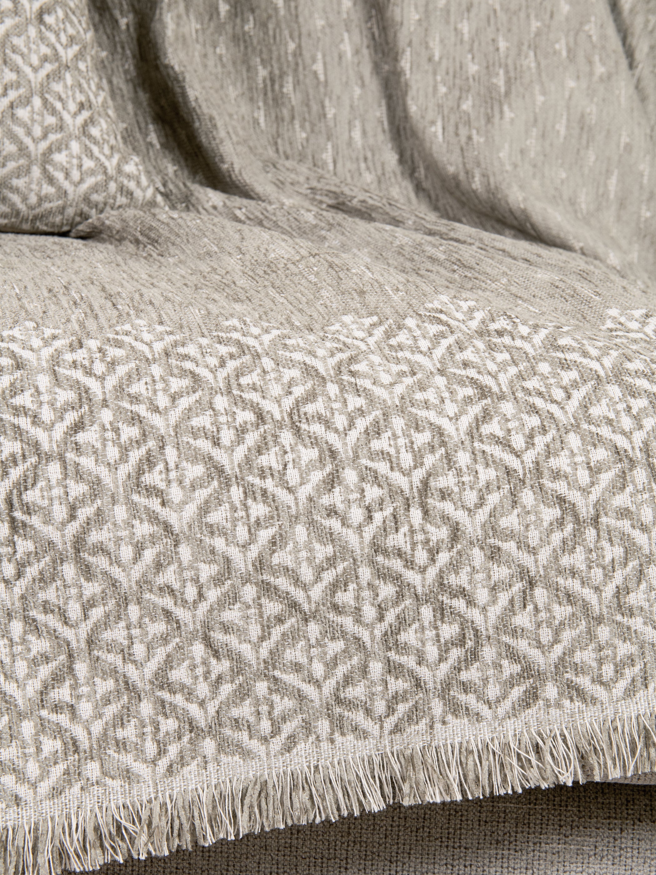 Ριχτάρι 180x240 - Roselle Taupe από την εταιρεία Nima Home