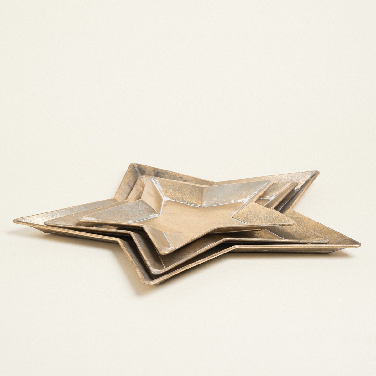ΜΕΤΑΛΛΙΚΟΣ ΔΙΣΚΟΣ ΑΣΤΕΡΙ ΧΡΥΣΟΣ 36,5 x 38 x 2,5 CM από την εταιρεία Beauty Home