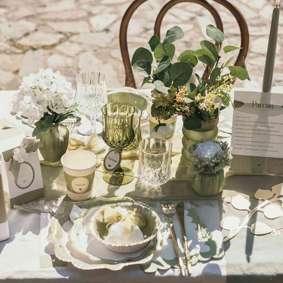 Βάζο γυάλινο Victor – Λαδί Ø8×11,5cm – 380ml από την εταιρεία Beauty Home