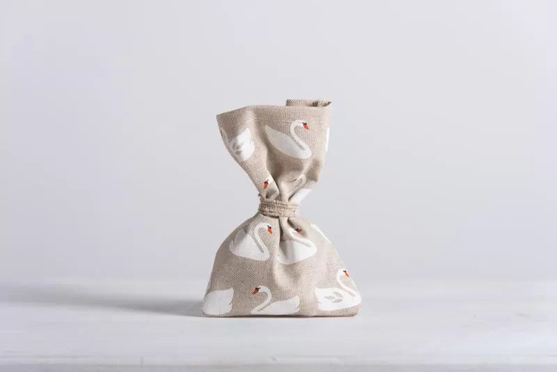 ΠΟΥΓΚΙ ΥΦΑΣΜΑΤΙΝΟ ΜΕ ΣΧΕΔΙΟ ΚΥΚΝΟΥΣ12 x 17 cm