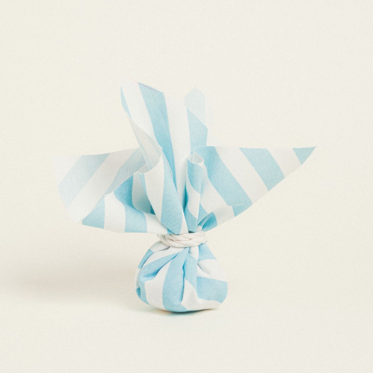 ΜΑΝΤΗΛΙ 27 x 27 cm ΔΙΑΓΩΝΙΑ ΡΙΓΑ ΓΑΛΑΖΙΟ