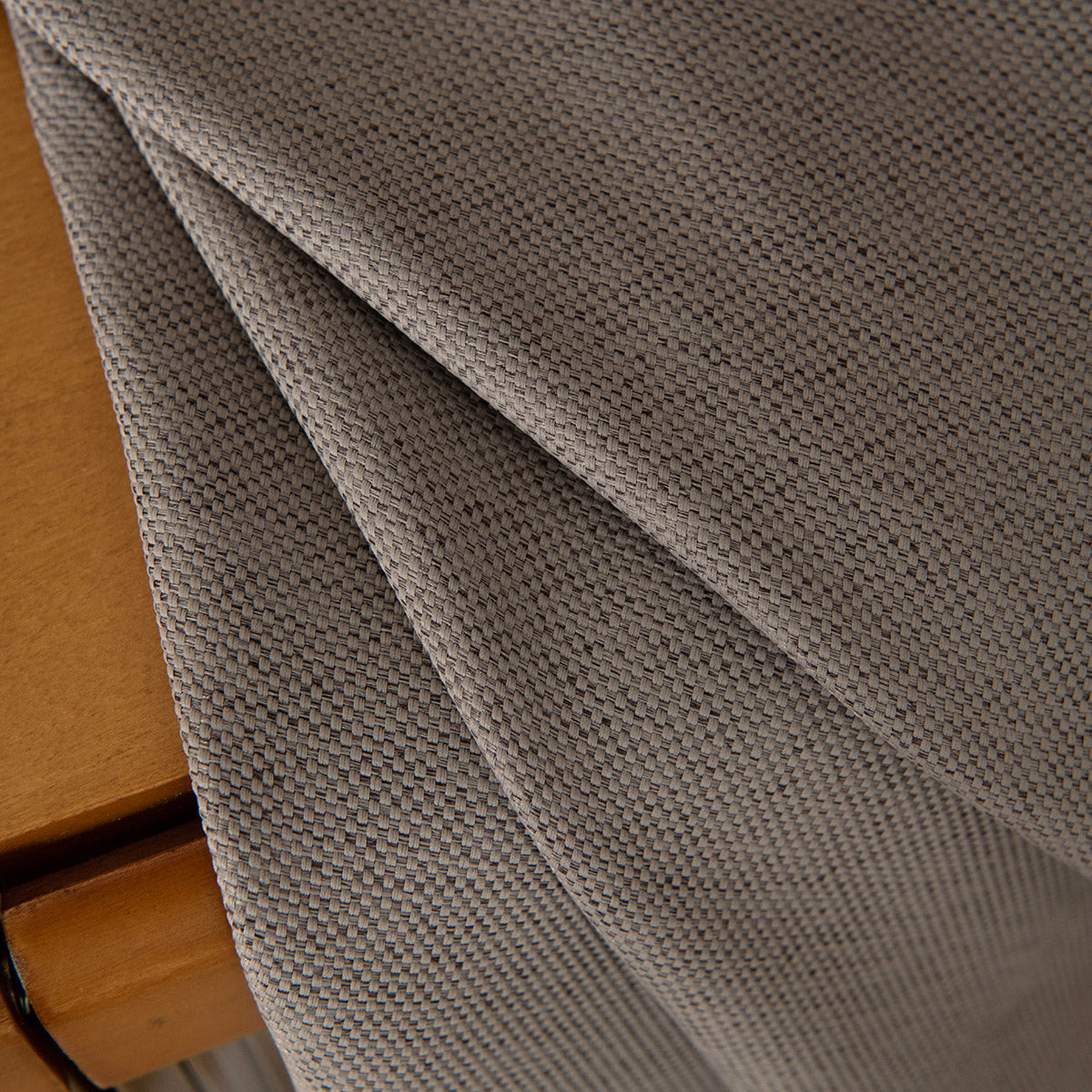 Κουρτίνα Blackout Jacquard σκίασης με 8 μεταλλικούς κρίκους Glare Art 8444 140x270 Μόκα από την εταιρεία Beauty Home