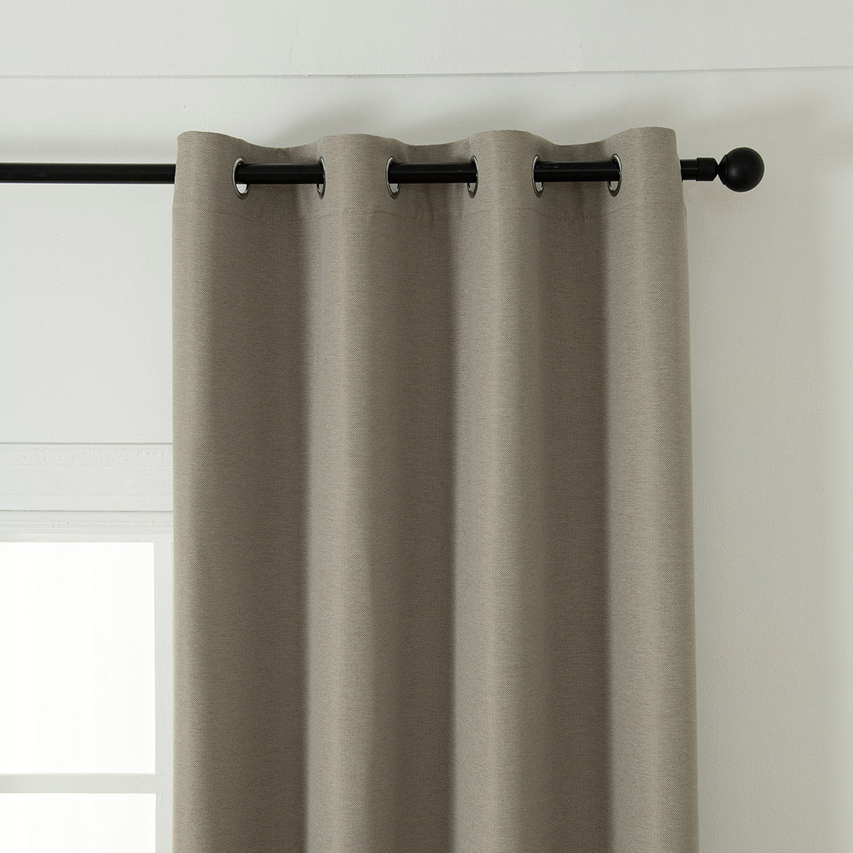 Κουρτίνα Blackout Jacquard σκίασης με 8 μεταλλικούς κρίκους Glare Art 8444 140x270 Άμμου από την εταιρεία Beauty Home