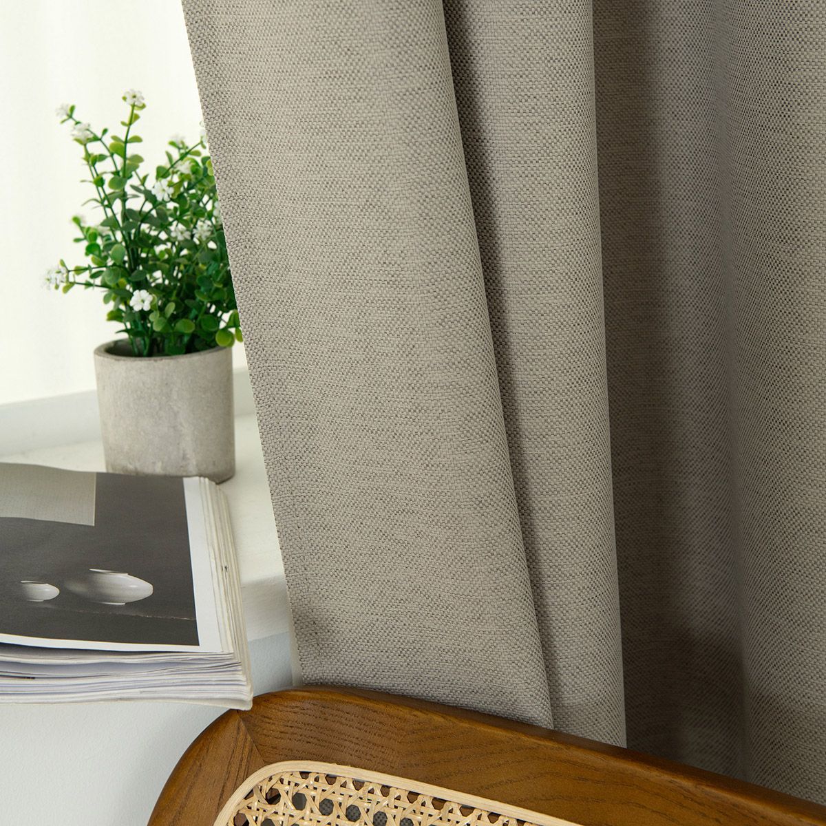 κουρτίνας με το μέτρο Blackout jacquard σκίασης Glare Art 8444 Φ280