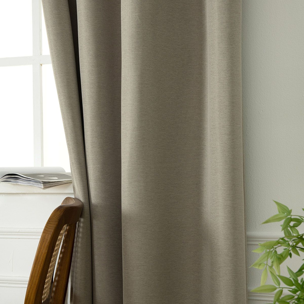κουρτίνας με το μέτρο Blackout jacquard σκίασης Glare Art 8444 Φ280