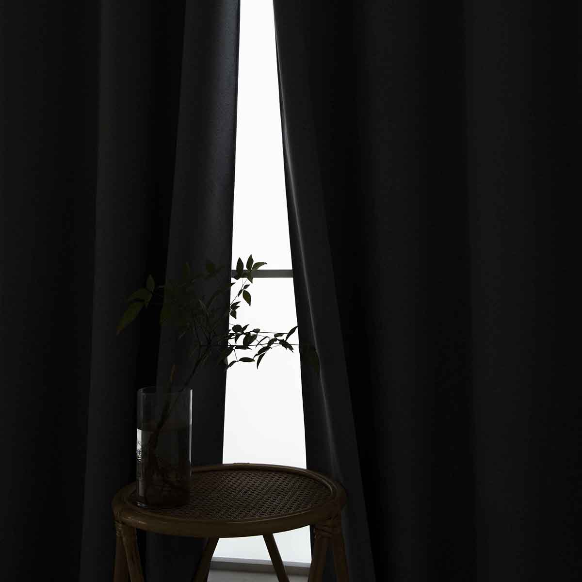 Κουρτίνα Full Blackout σκίασης με 8 κρίκους Total Art 8446 140x270 Ανθρακίτης από την εταιρεία Beauty Home