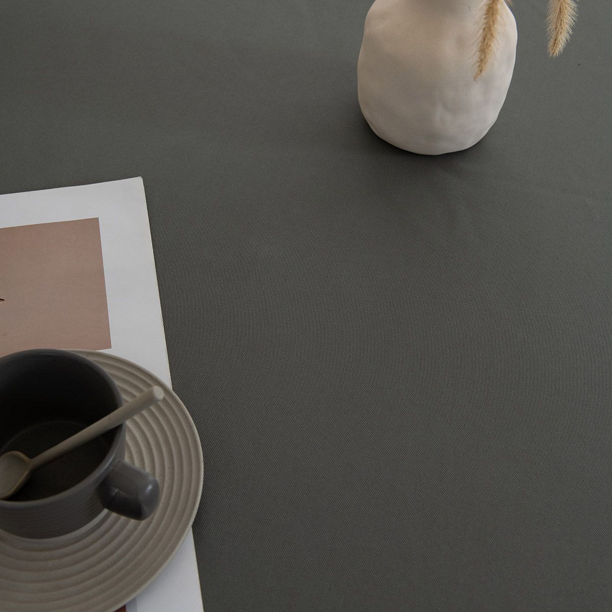 Τραπεζομάντηλο Supreme Art 8492 Ανθρακί από την εταιρεία Beauty Home