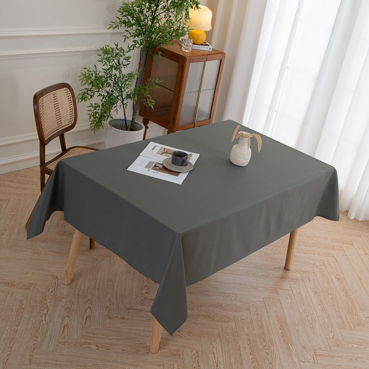 Τραπεζομάντηλο Supreme Art 8492 Ανθρακί από την εταιρεία Beauty Home