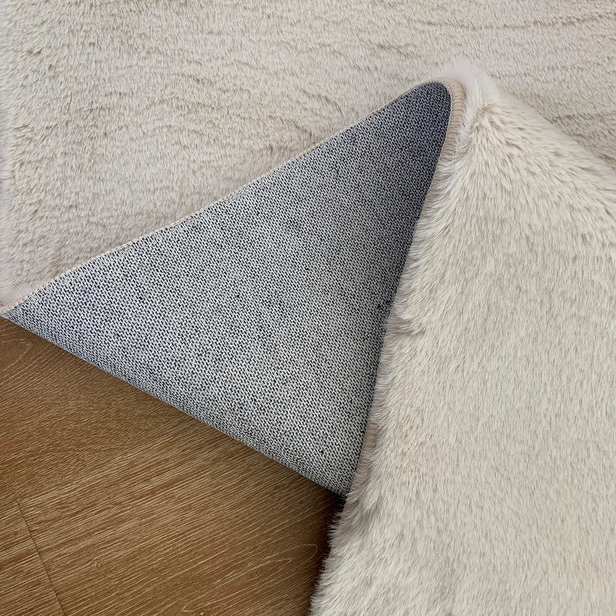 Πατάκι Rabbit Art 9641 67x210 Εκρού από την εταιρεία Beauty Home