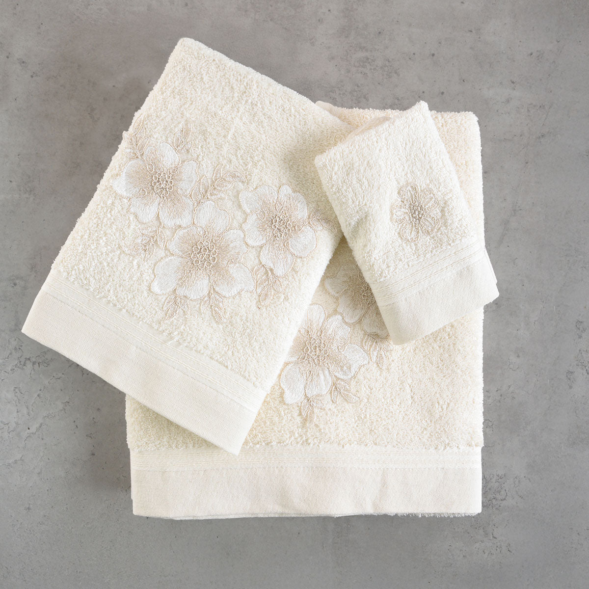 ARAGON Εκρού - Σετ πετσέτες 3 τεμ. ΜΟΤΙΦ Σετ 3 Τεμαχίων Σε Κουτί Εκρού 30 x 50, 50 x 90, 80 x 150 από την εταιρεία Rythmos Home