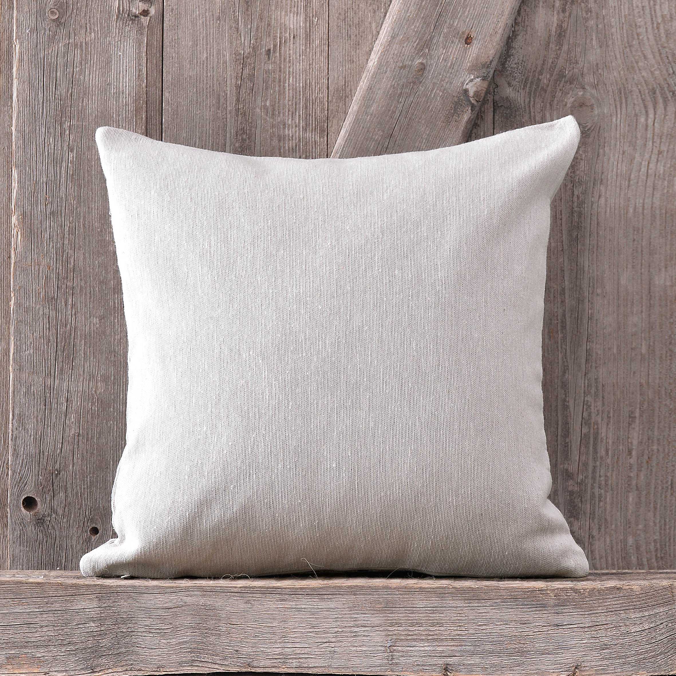 DIVINE - Ριχτάρι 40 x 40 Εκρού 40 x 40 από την εταιρεία Rythmos Home