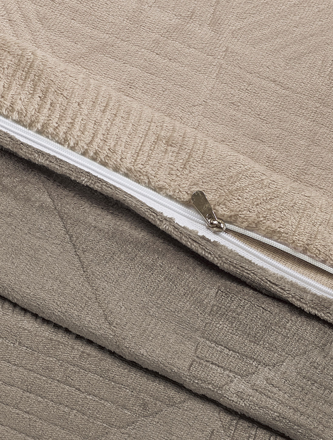 Παπλωματοθήκη EIRA CREAM από την εταιρεία Madi