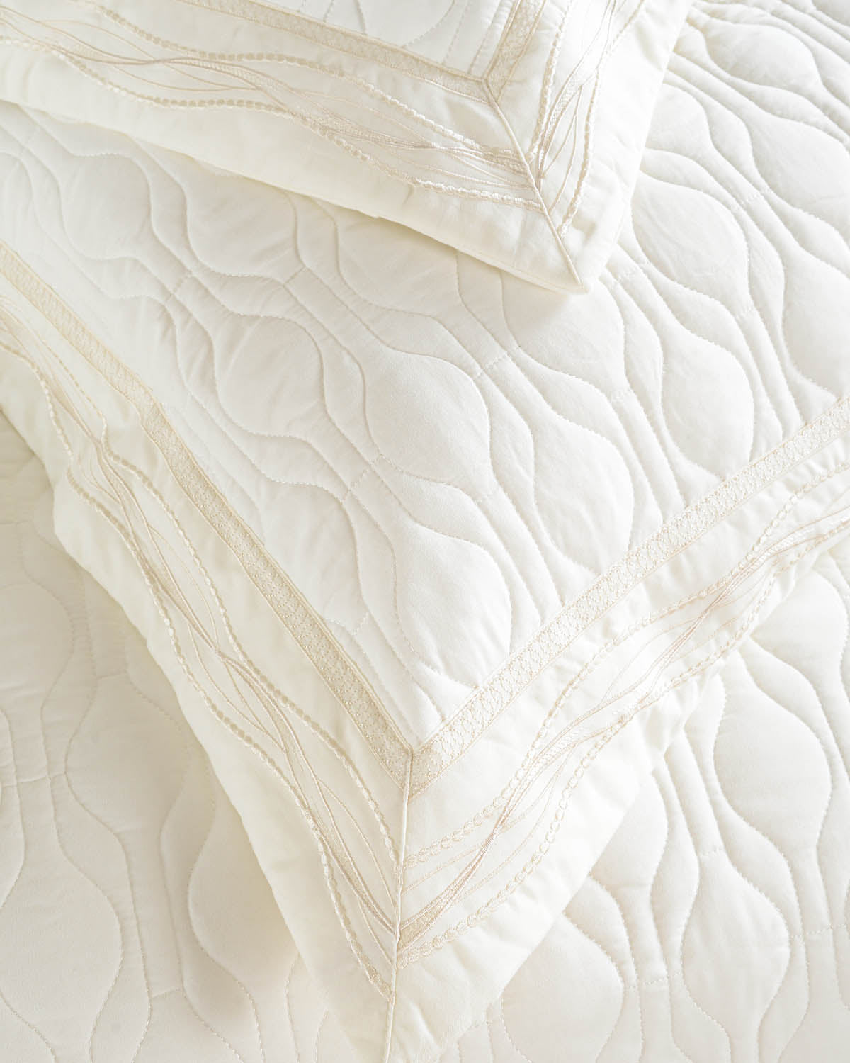 ERYNN - Σετ κουβερλί Εκρού από την εταιρεία Rythmos Home