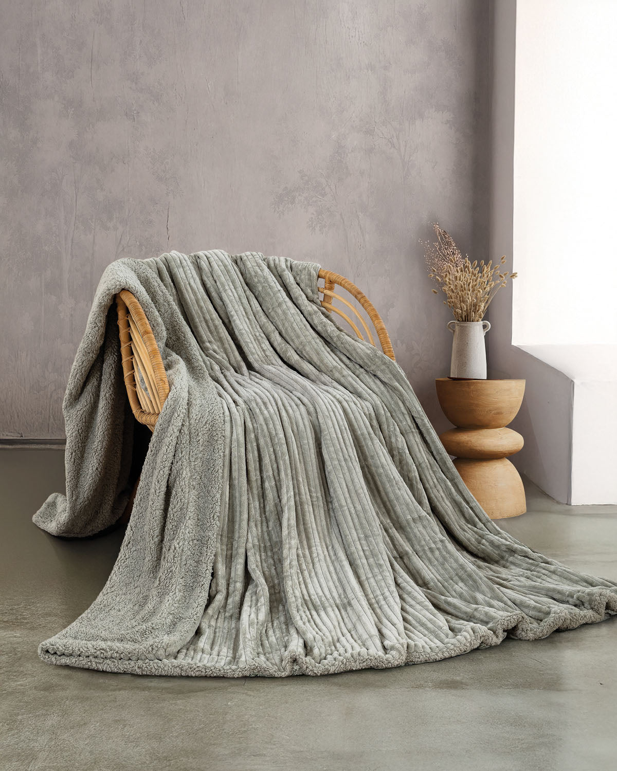 JOLLEIN - Κουβέρτα JACQUARD FLANNEL ΜΕ SHERPA Υπέρδιπλο Γκρι 220 x 240 από την εταιρεία Rythmos Home