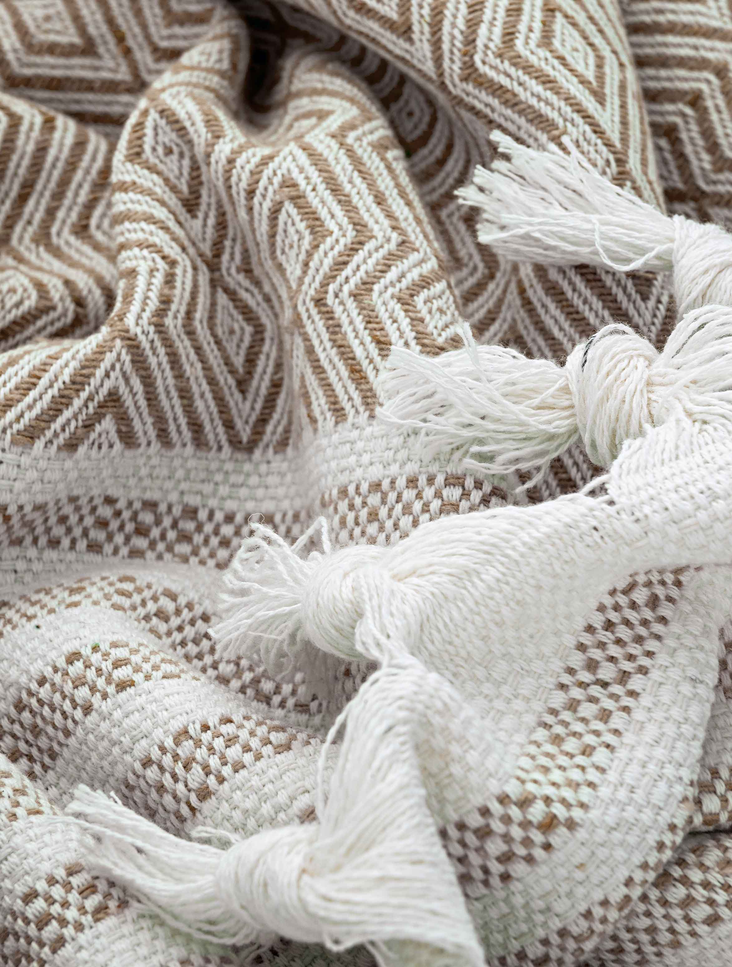 Ριχτάρι TENT BEIGE από την εταιρεία Madi