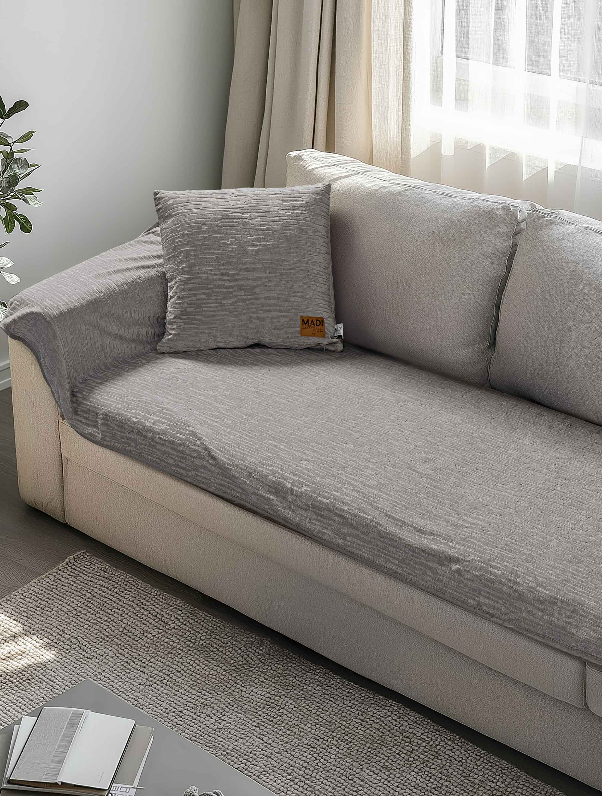 Μεμονωμένο ανάγλυφο κάλυμμα VERITAS GREY από την εταιρεία Madi