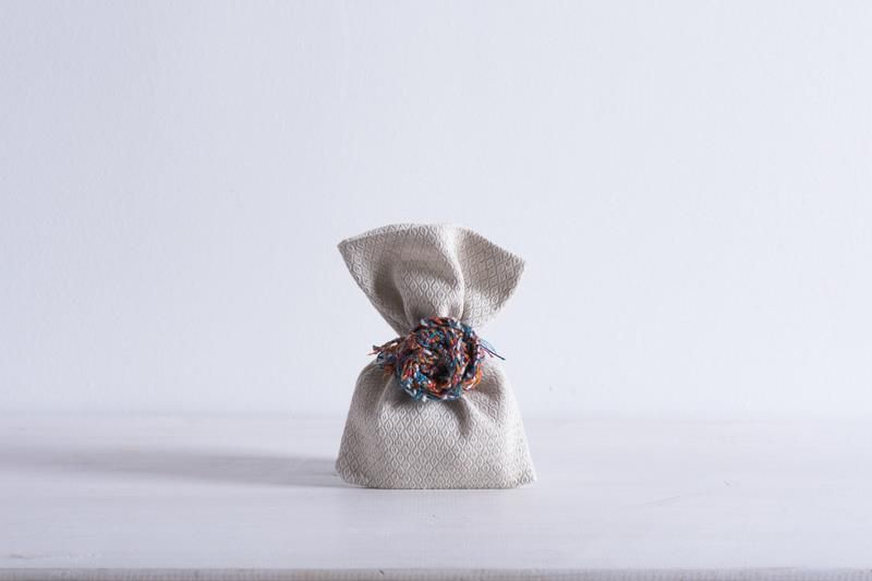 ΠΟΥΓΚΙ ΚΕΝΤΗΜΑ ΓΚΡΙ 12 x 17 cm