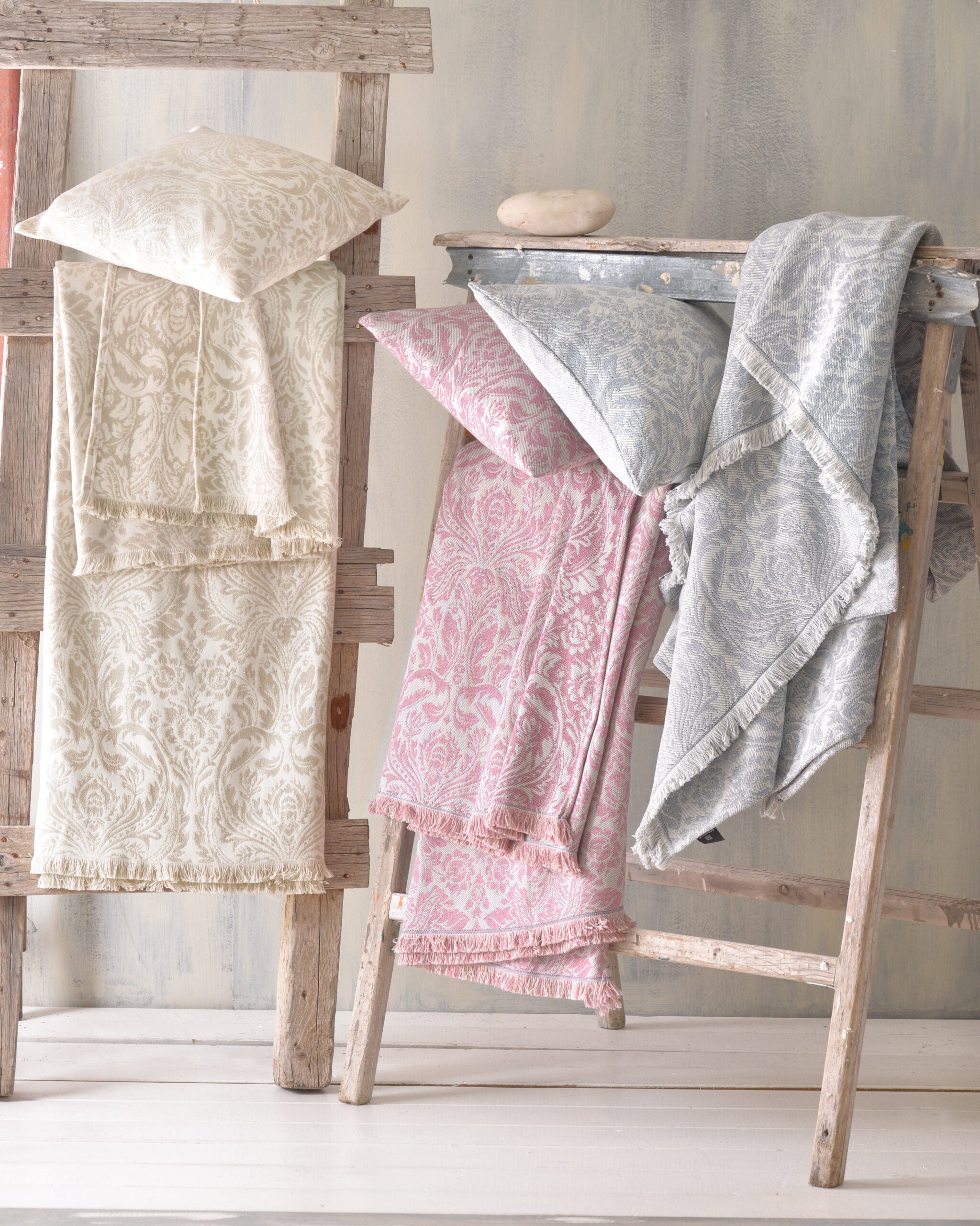 BEATRIS Ροζ - Μαξιλαροθήκη από την εταιρεία Rythmos Home