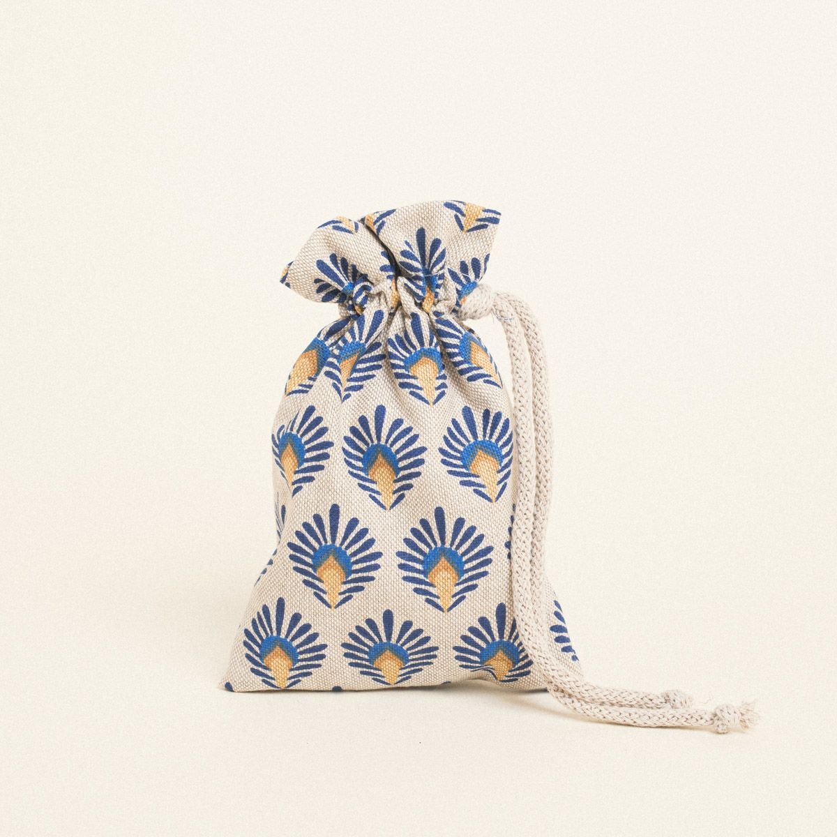 ΠΟΥΓΚΙ ΜΕ ΚΟΡΔΟΝΙ 12 x 17 cm GRAPHIC ΠΑΓΩΝΙ