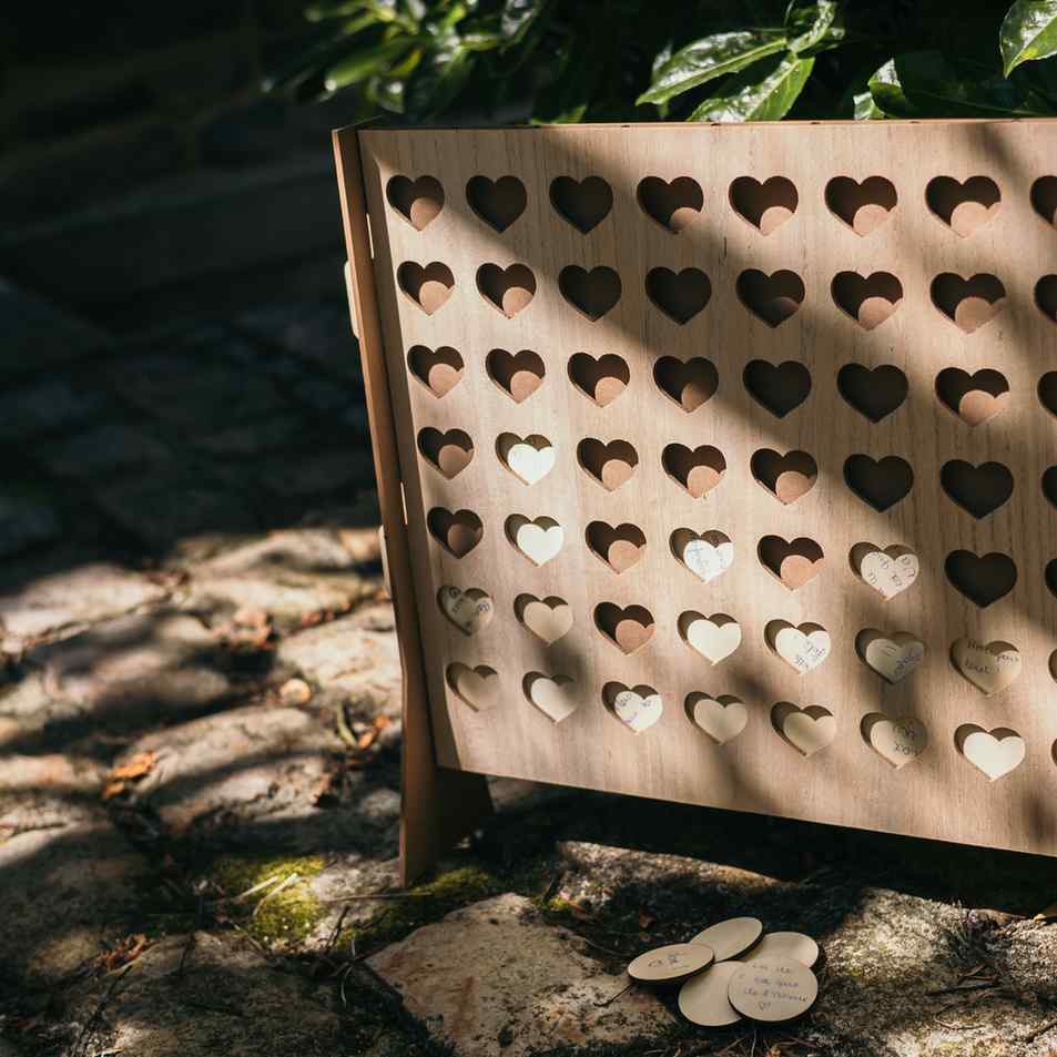 Πίνακας ξύλινος με 56 καρδίες για ευχές 46,5 x 46 x 11 cm από την εταιρεία Beauty Home