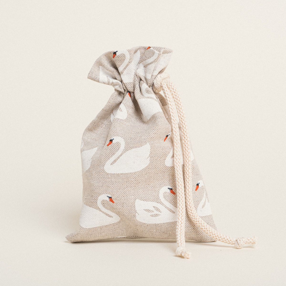 ΠΟΥΓΚΙ ΜΕ ΚΟΡΔΟΝΙ 12 x 17 cm ΚΥΚΝΟΙ