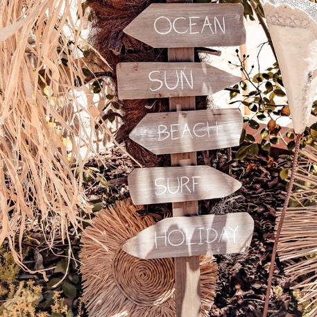 ΞΥΛΙΝΗ ΤΑΜΠΕΛΑ SUMMER VIBES 1.10 M X30 CM από την εταιρεία Beauty Home