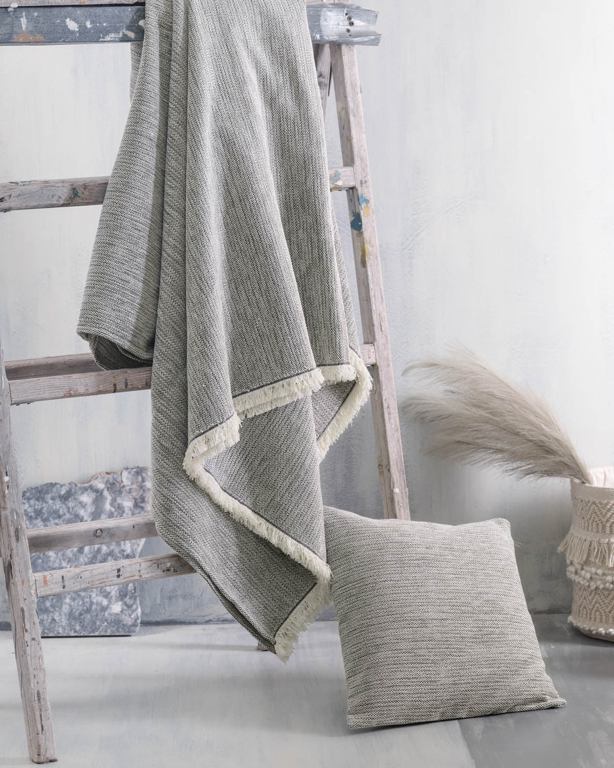 ESSIE - ΡΙΧΤΑΡΙ από την εταιρεία Rythmos Home