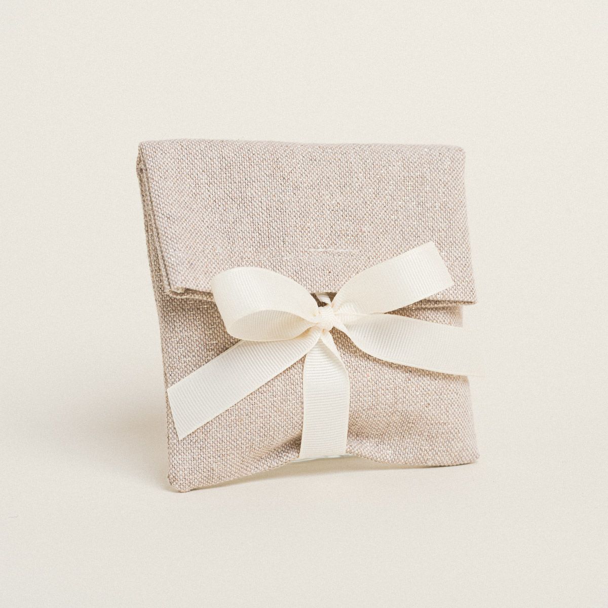 ΠΟΥΓΚΙ ΜΕ ΚΟΡΔΕΛΑ 12 x 17 cm ΜΠΕΖ ΧΡΥΣΟ LUREX