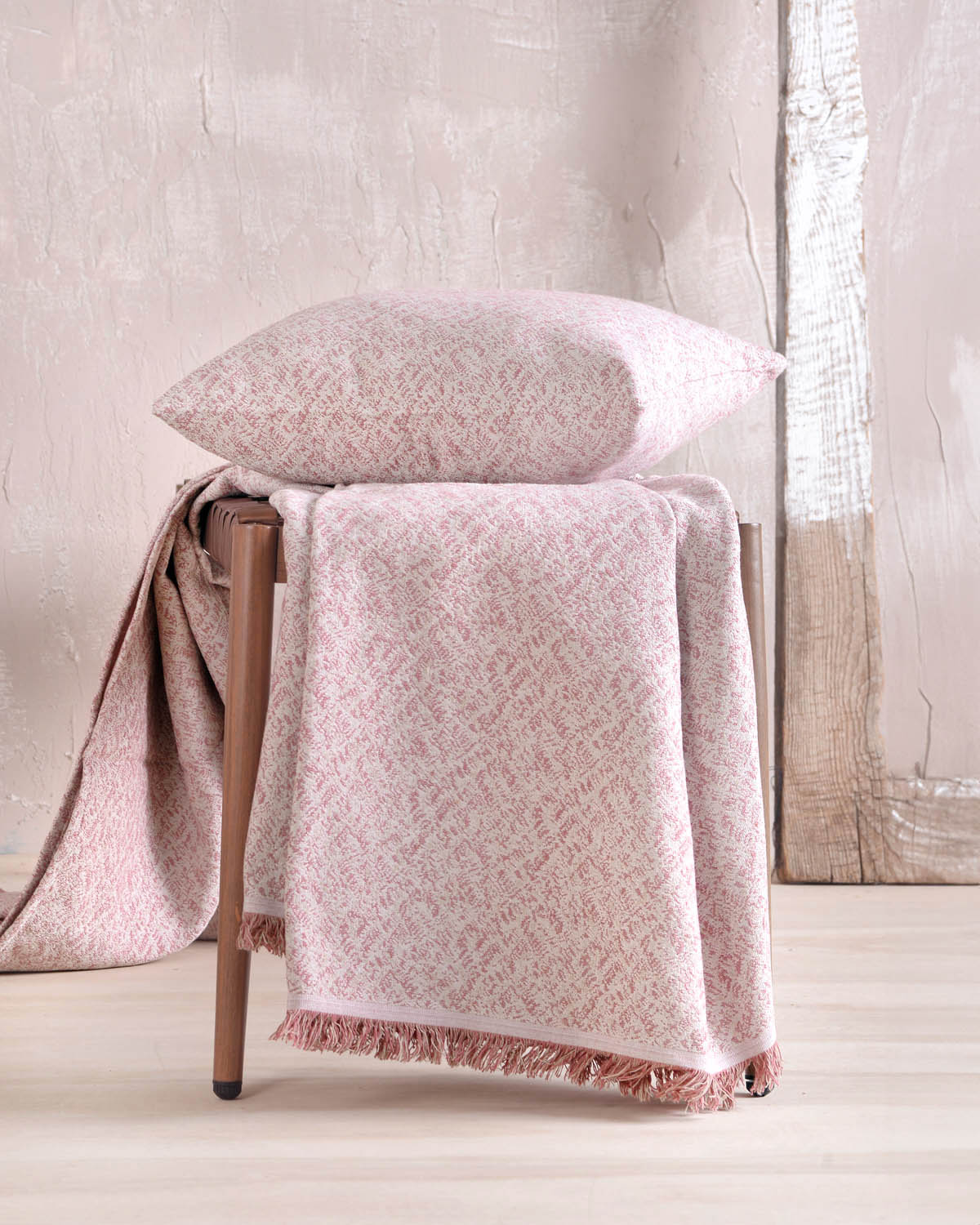 FABIO Ροζ - Μαξιλαροθήκη από την εταιρεία Rythmos Home