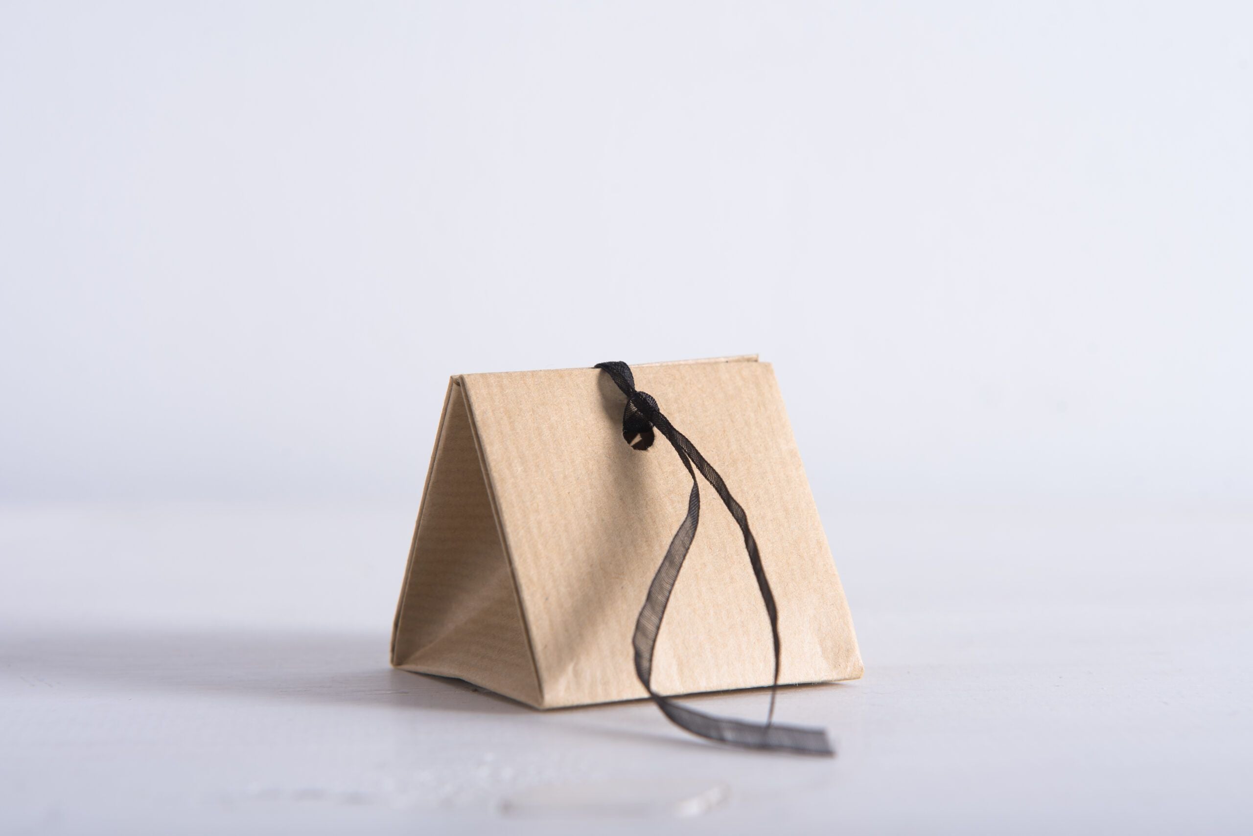 ΤΡΙΓΩΝΟ ΚΟΥΤΑΚΙ ΚΡΑΦΤ 8x8 x 8 cm από την εταιρεία Beauty Home