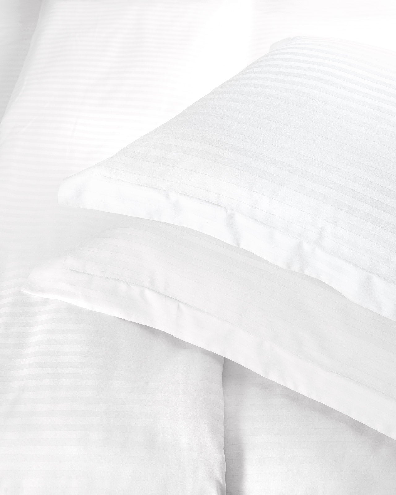 ΣΕΤ ΚΟΥΒΕΡΛΙ ΛΕΥΚΗ SATIN STRIPES από την εταιρεία Rythmos Home