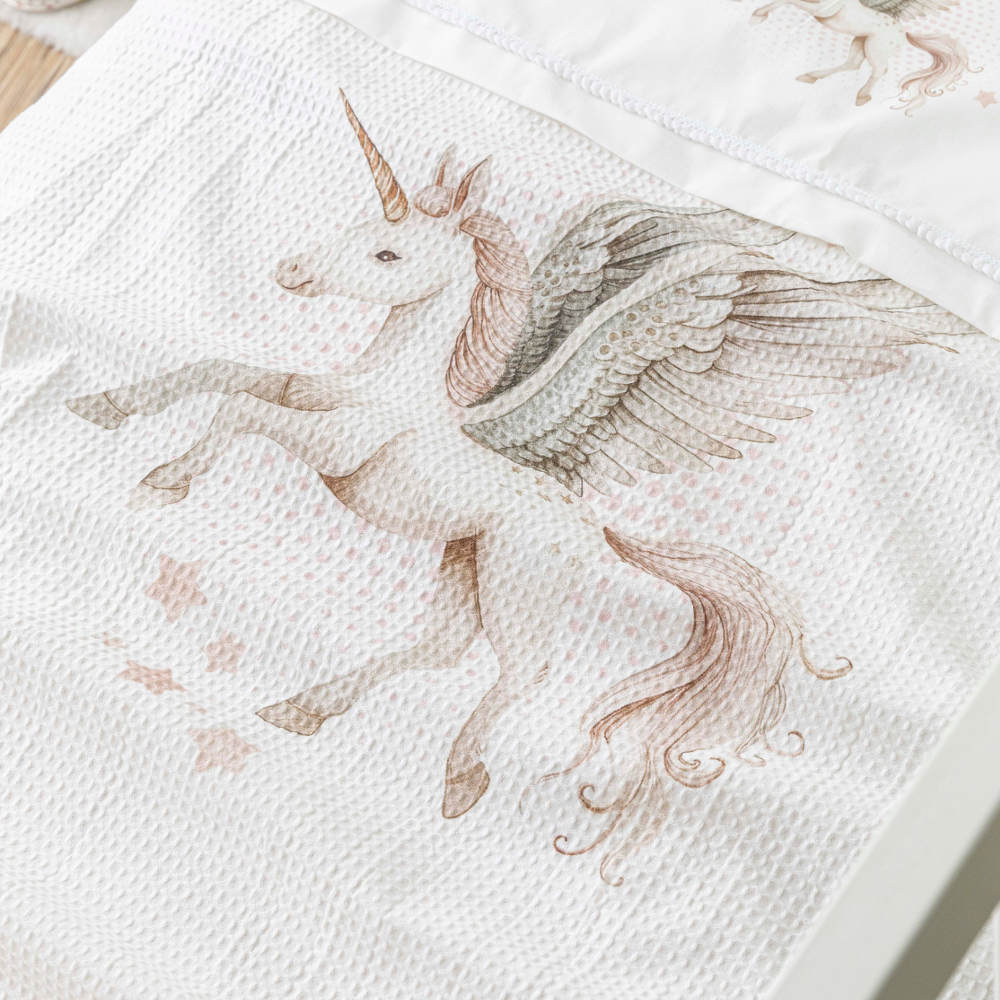 Κουβέρτα Πικέ Κούνιας Emeralda από την εταιρεία Borea Home Textiles