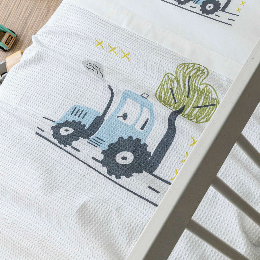 Κουβέρτα Πικέ Κούνιας Trucky από την εταιρεία Borea Home Textiles