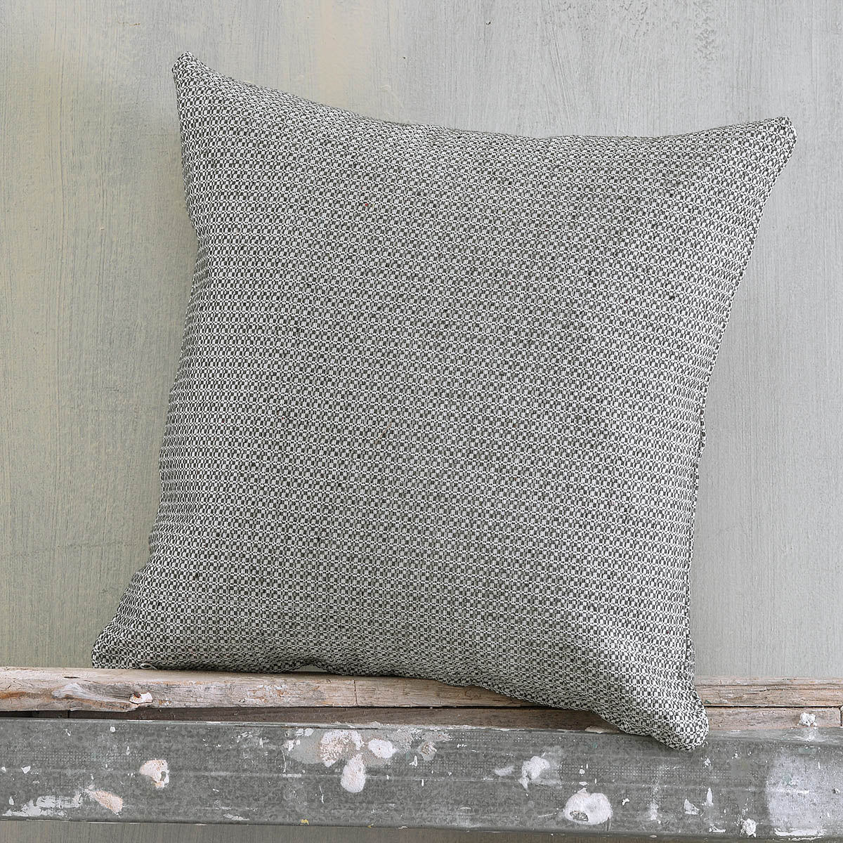 LUNA - Ριχτάρι 40 x 40 Γκρι σκούρο 40 x 40 από την εταιρεία Rythmos Home