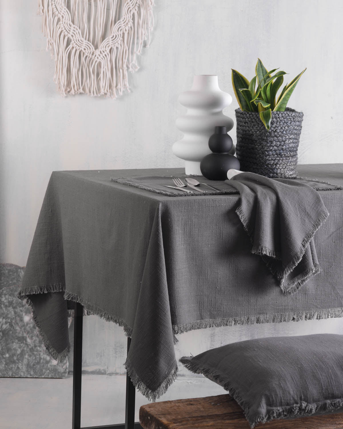 MERIT - Τραπεζομάντηλο Γκρι από την εταιρεία Rythmos Home