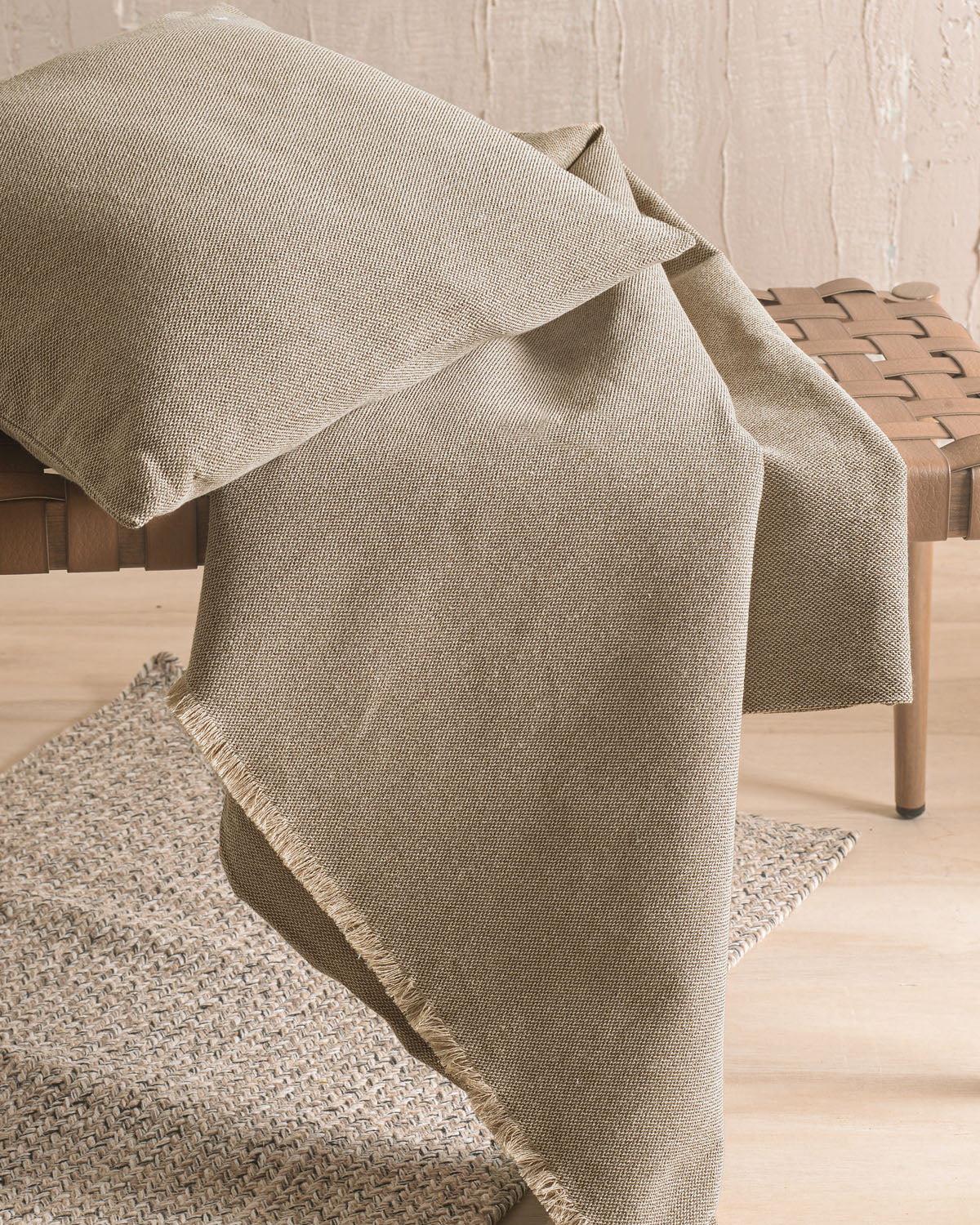 RAVEN Καφέ - Μαξιλαροθήκη από την εταιρεία Rythmos Home