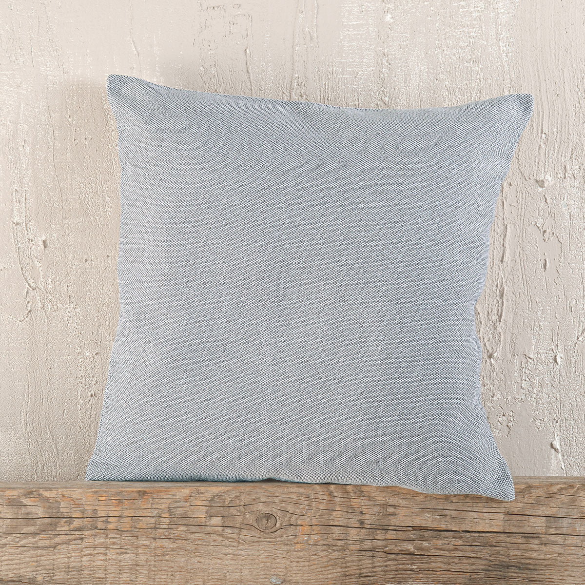 RAVEN - Ριχτάρι 40 x 40 Γκρι ανοιχτό 40 x 40 από την εταιρεία Rythmos Home