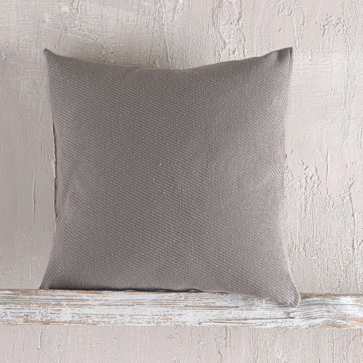 REVE - Ριχτάρι 40 x 40 Καφέ-Γκρι 40 x 40 από την εταιρεία Rythmos Home